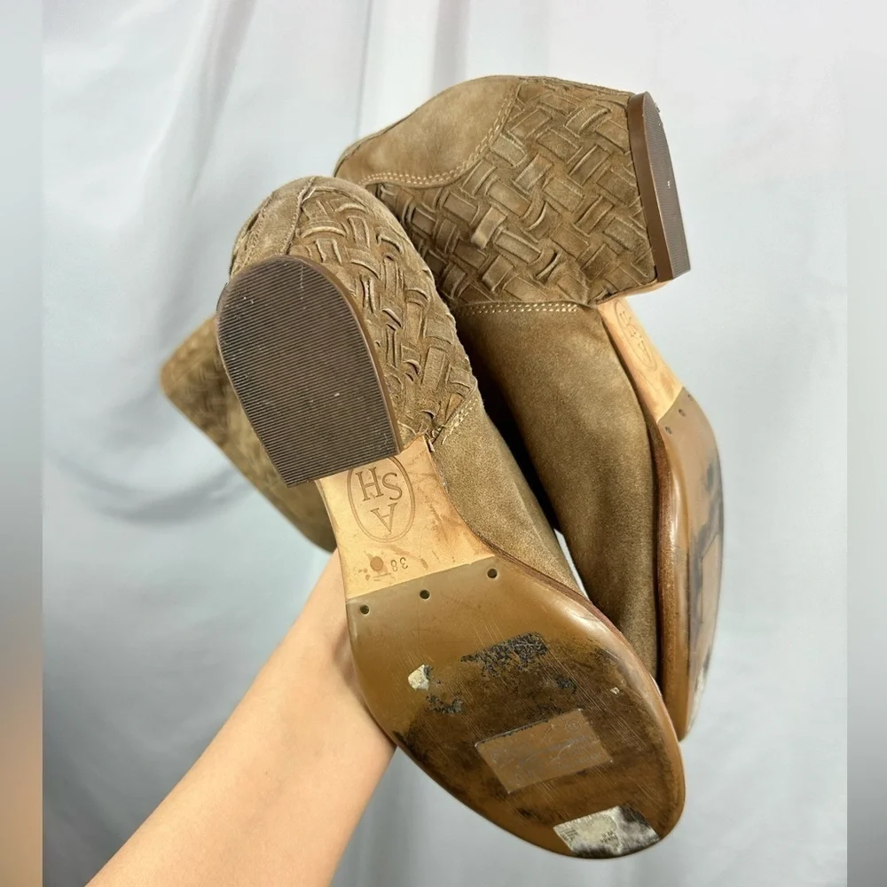 Ash brown woven boots size 8